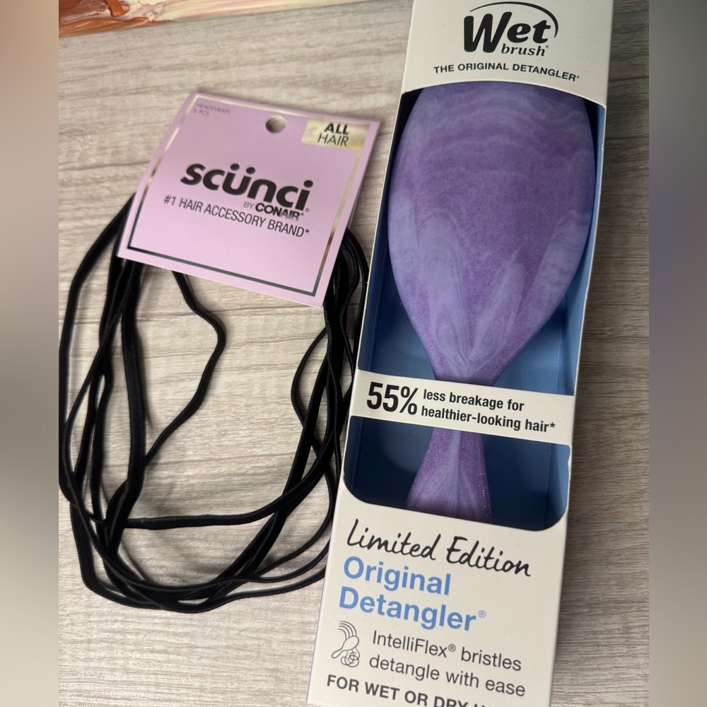 Wet Brush Purple Detangler and Scunci Black Hair Ties Set